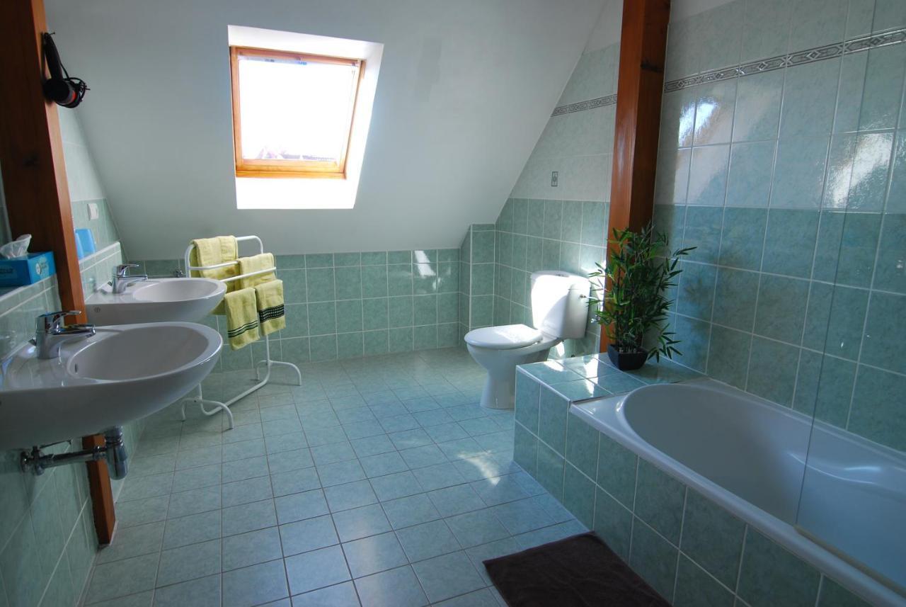 Chambres D'Hotes Gilles Schneider Husseren-les-Chateaux Bagian luar foto