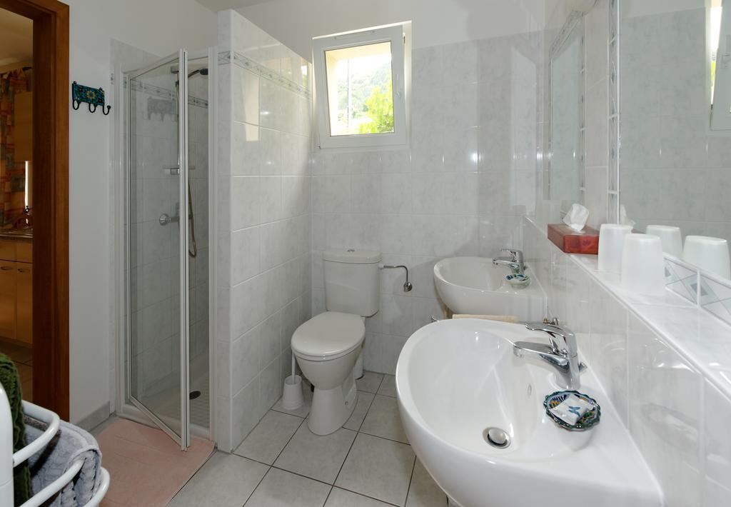 Chambres D'Hotes Gilles Schneider Husseren-les-Chateaux Bagian luar foto